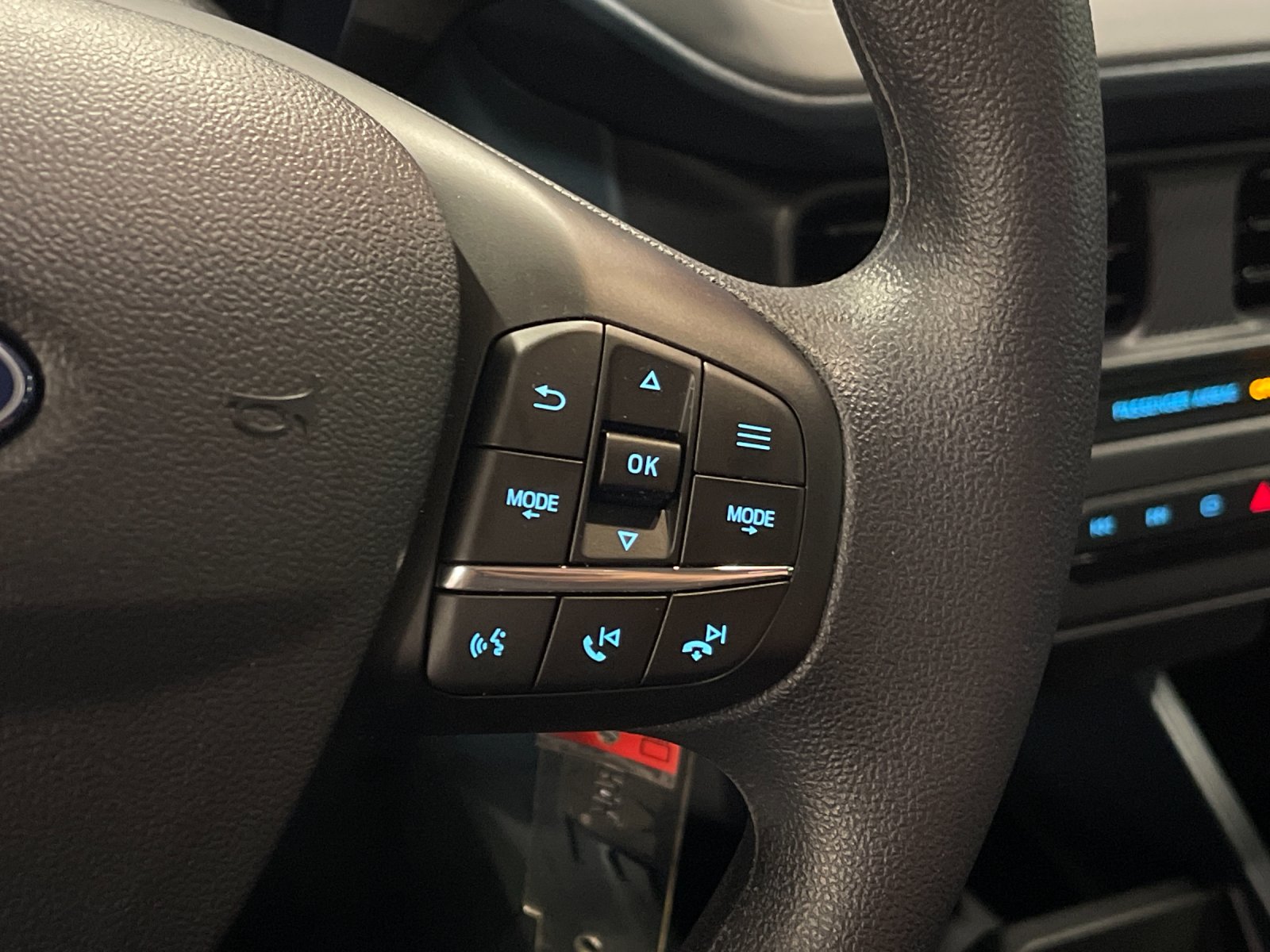 Used 2025 Blue Ford XL image 25