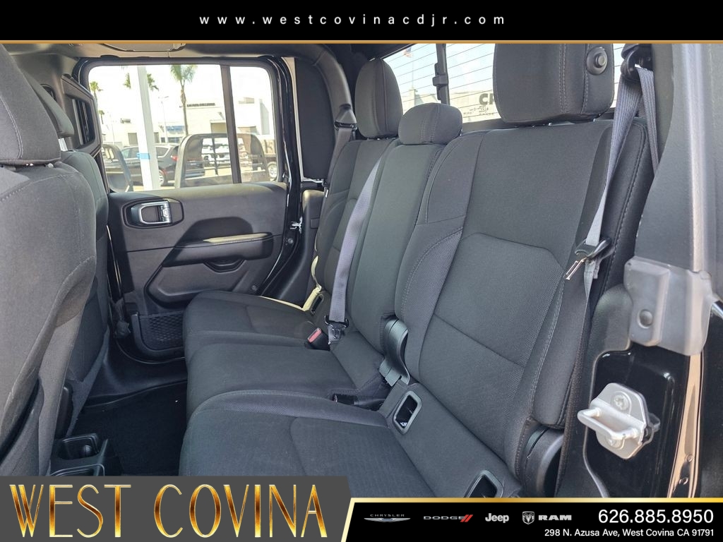 Used 2022 Black Jeep Overland image 19
