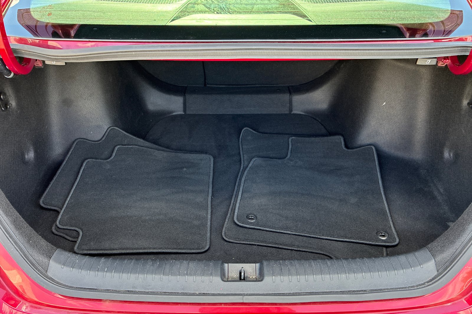 Used 2025 Radiant Red Honda SE image 18