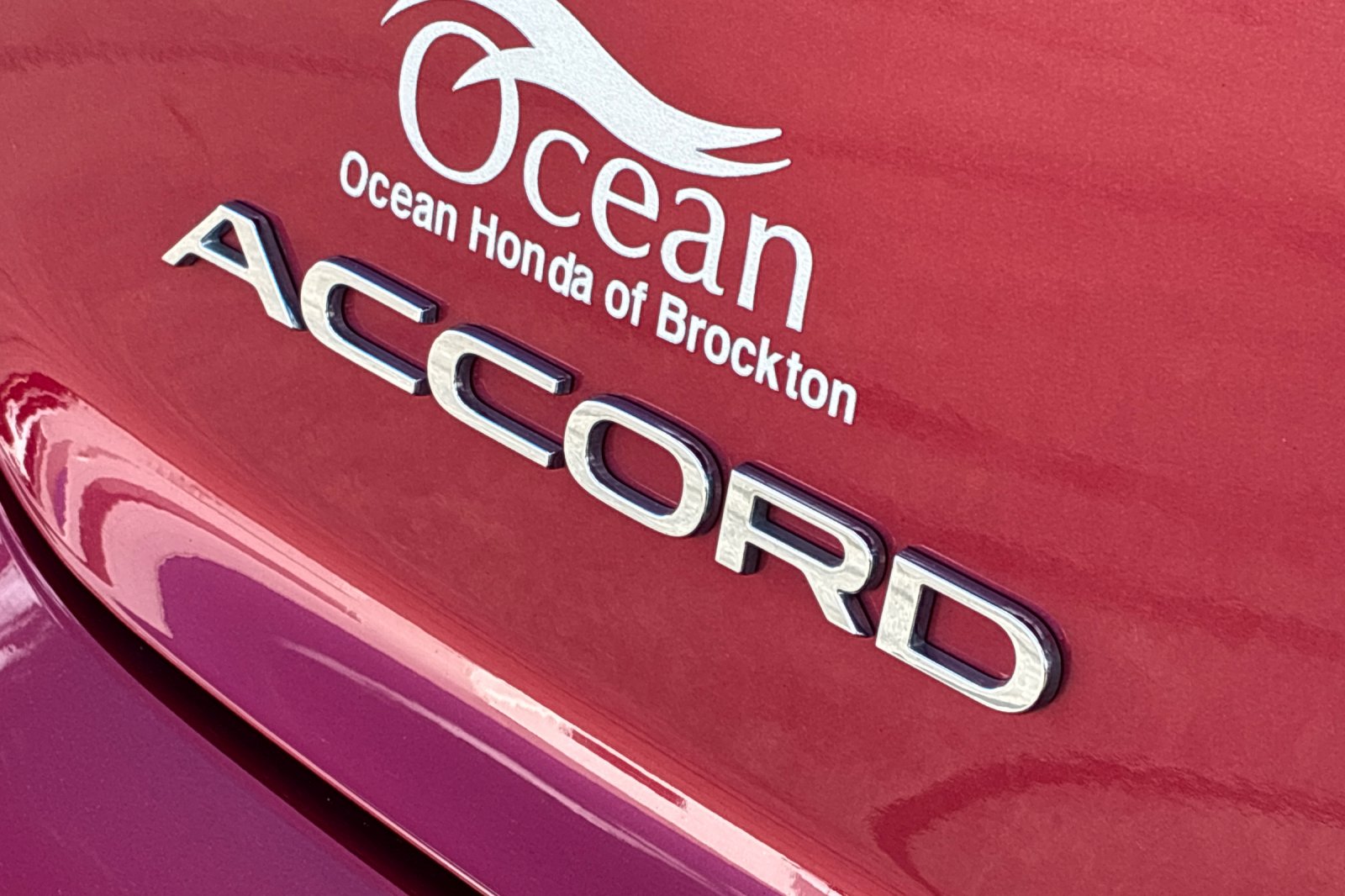 Used 2025 Radiant Red Honda SE image 37