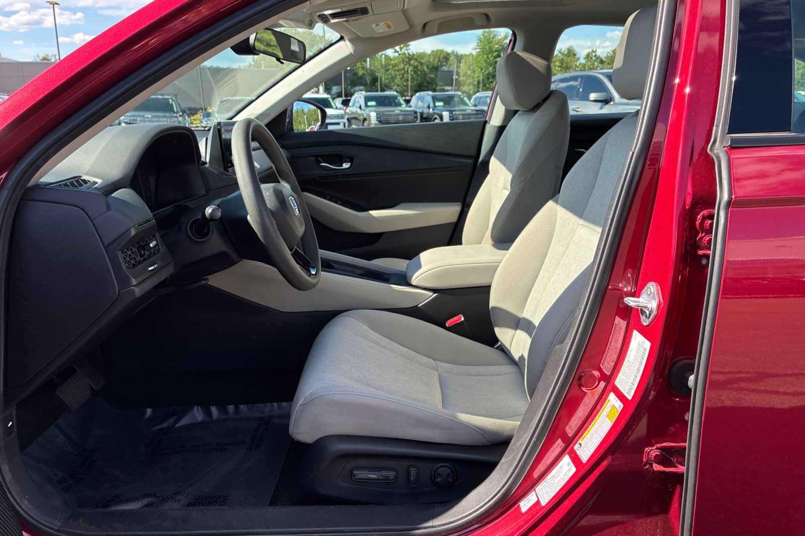Used 2025 Radiant Red Honda SE image 9