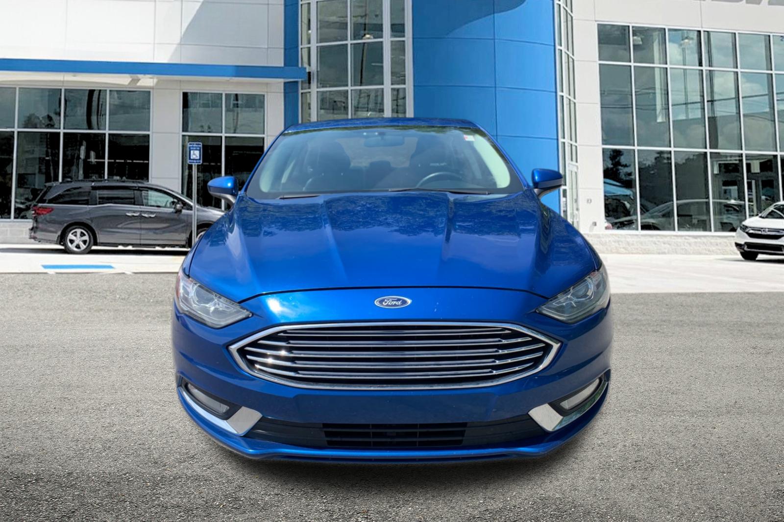 Used 2018 Lightning Blue Ford SE image 8