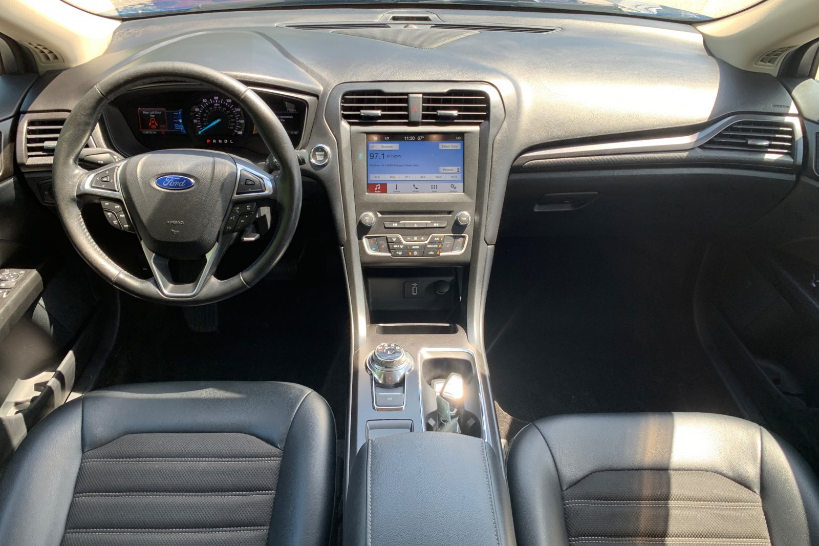 Used 2018 Lightning Blue Ford SE image 16