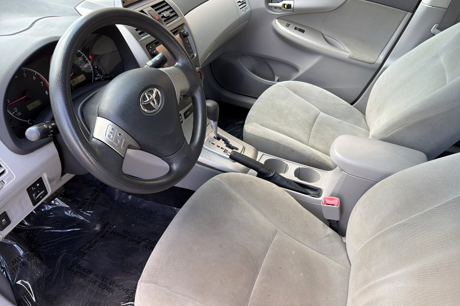 Used 2013 Blue Toyota LE image 10