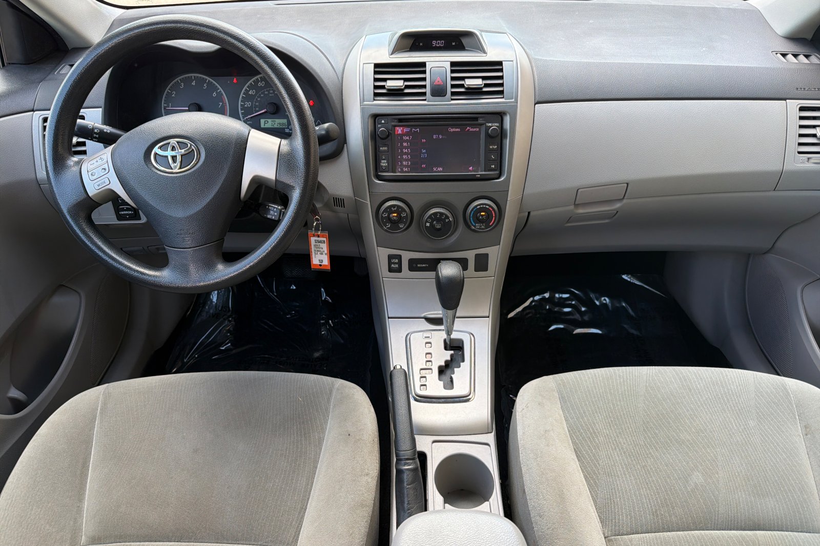 Used 2013 Blue Toyota LE image 13