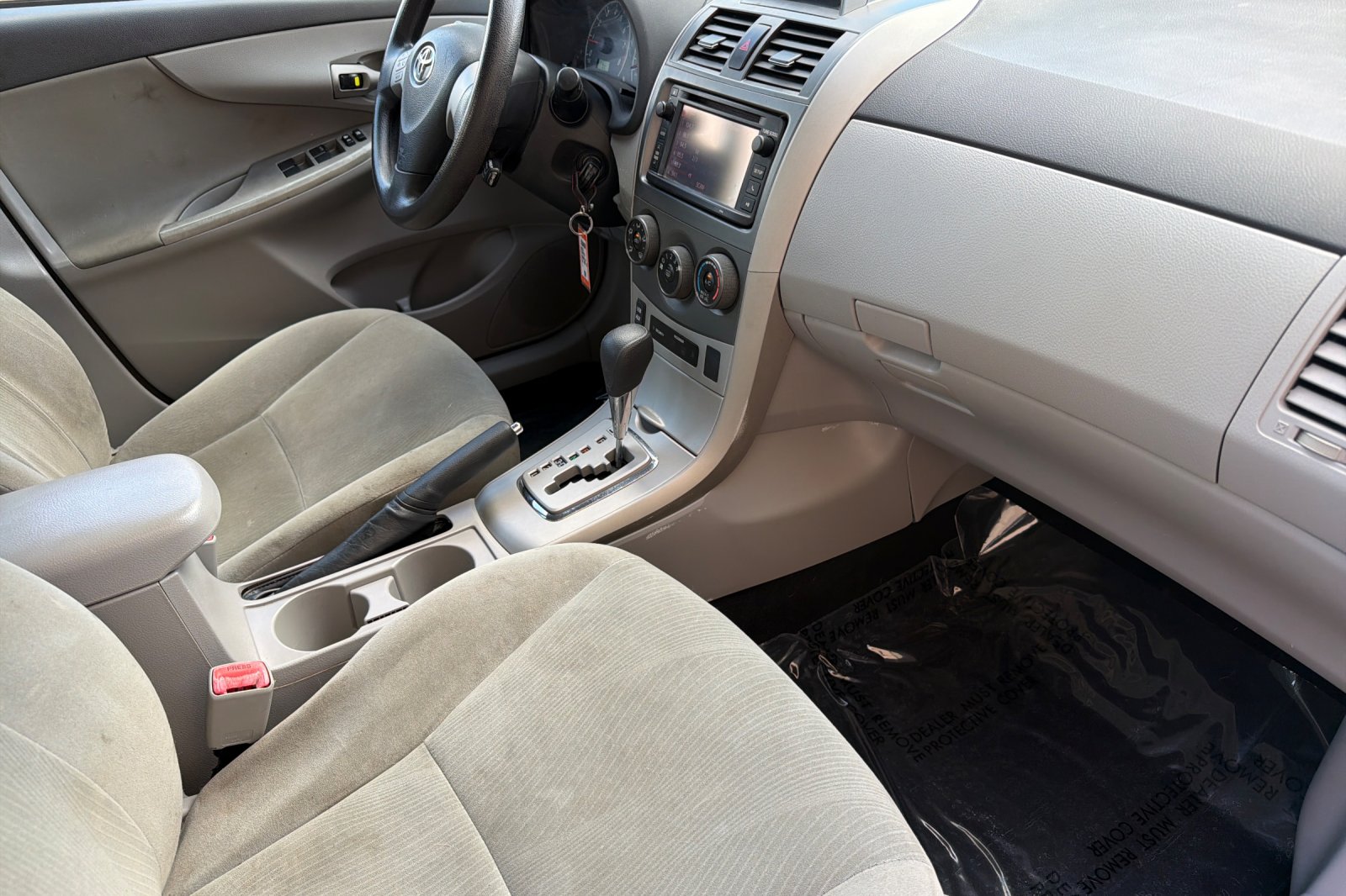 Used 2013 Blue Toyota LE image 15