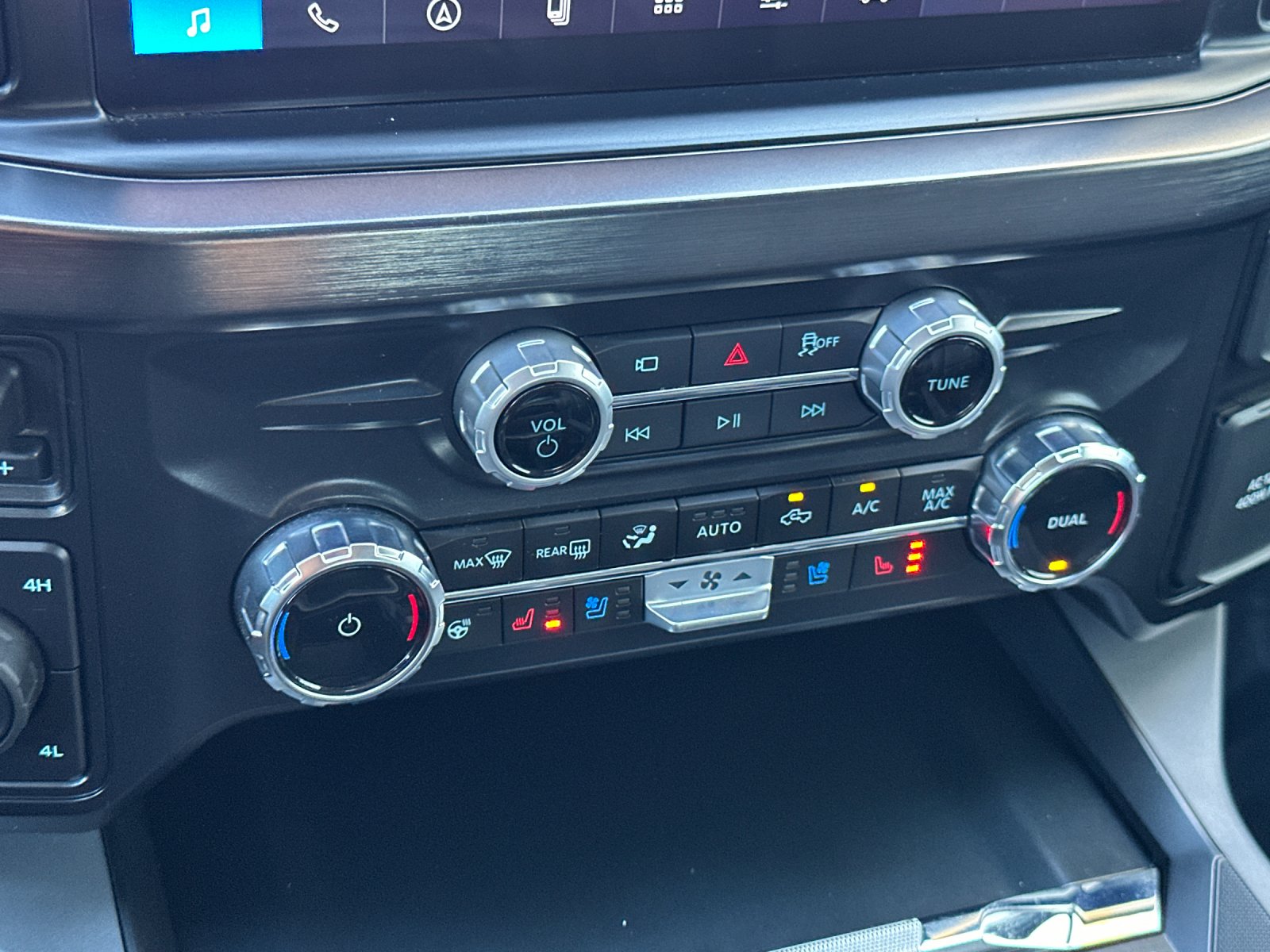 Used 2026 White Ford Lariat image 19