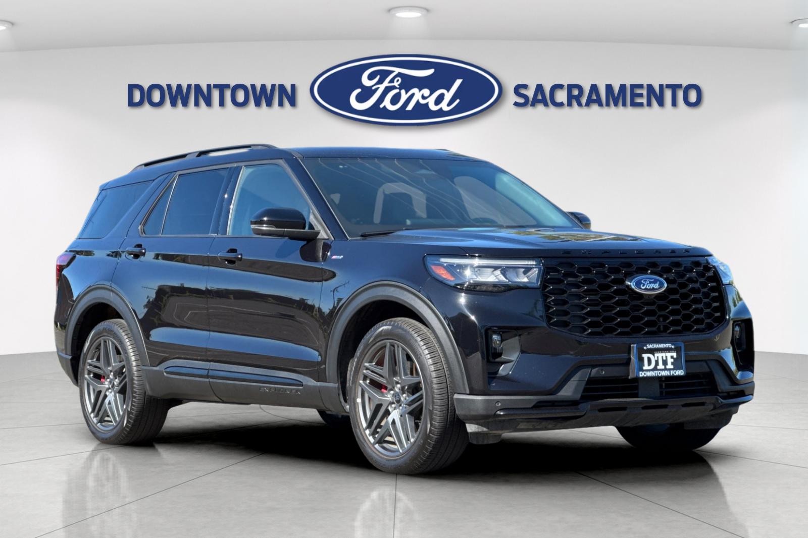 Certified Used 2025 Black Metallic Ford ST-Line image 11
