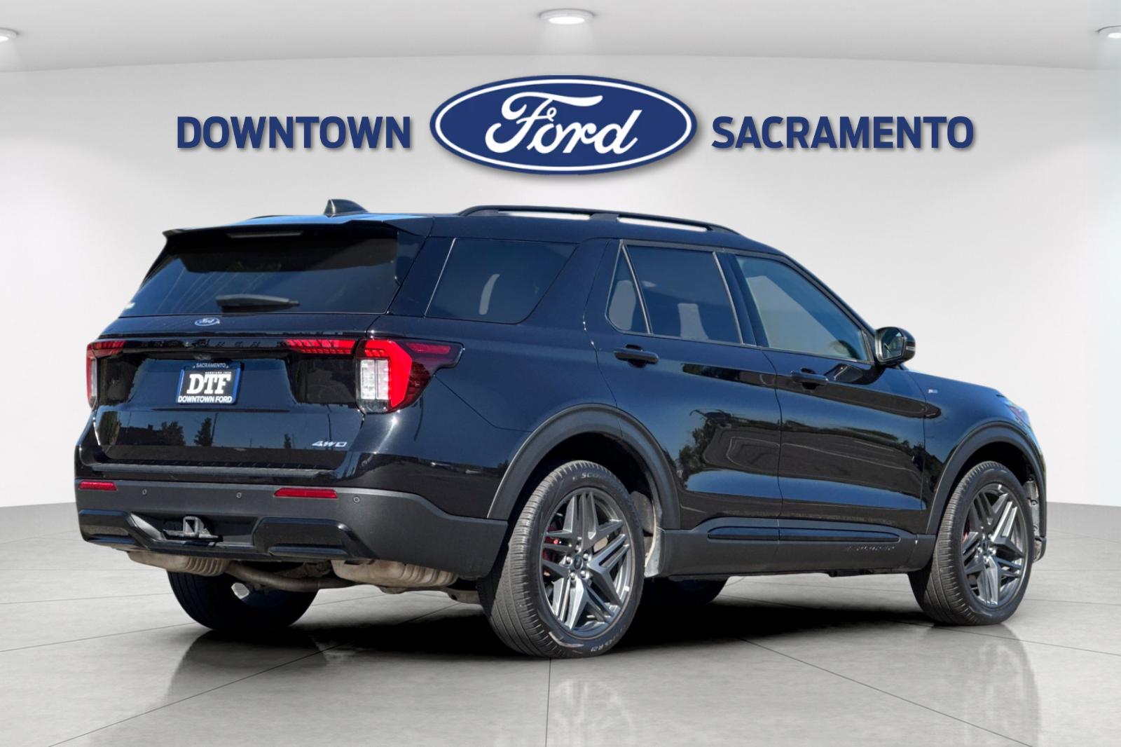 Certified Used 2025 Black Metallic Ford ST-Line image 3