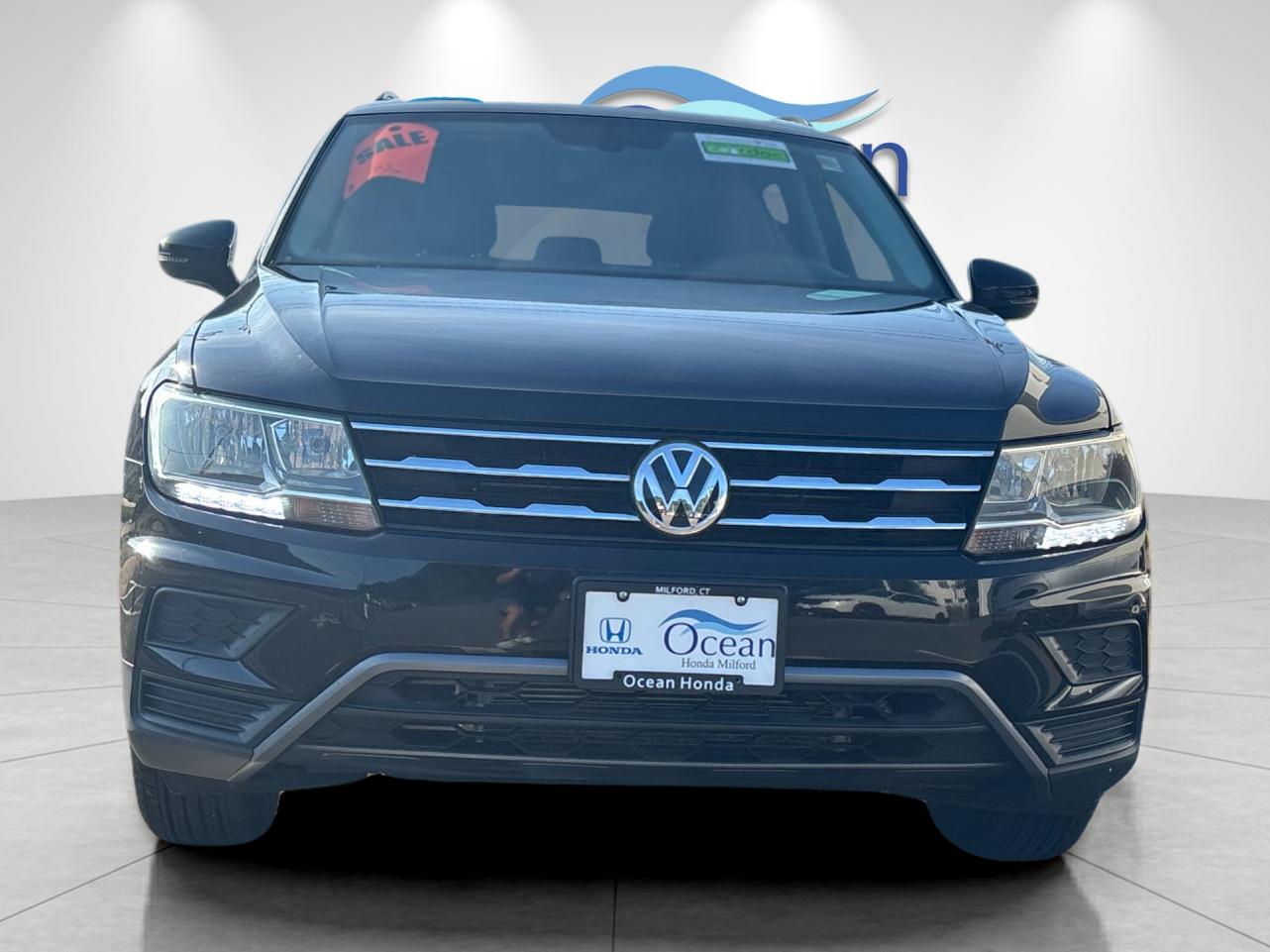 Used 2019 Deep Black Pearl Volkswagen 2.0T SE image 8