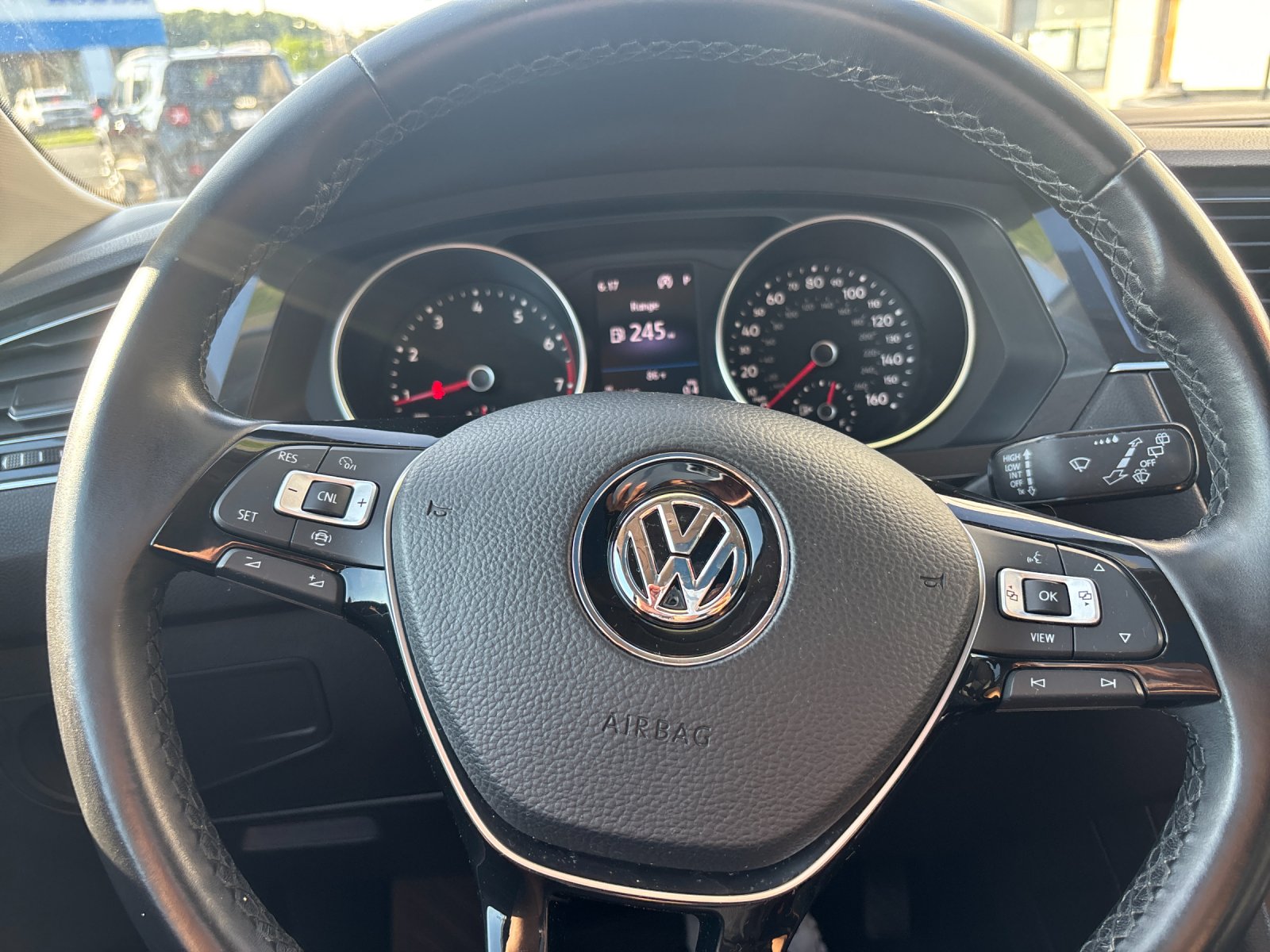 Used 2019 Deep Black Pearl Volkswagen 2.0T SE image 25