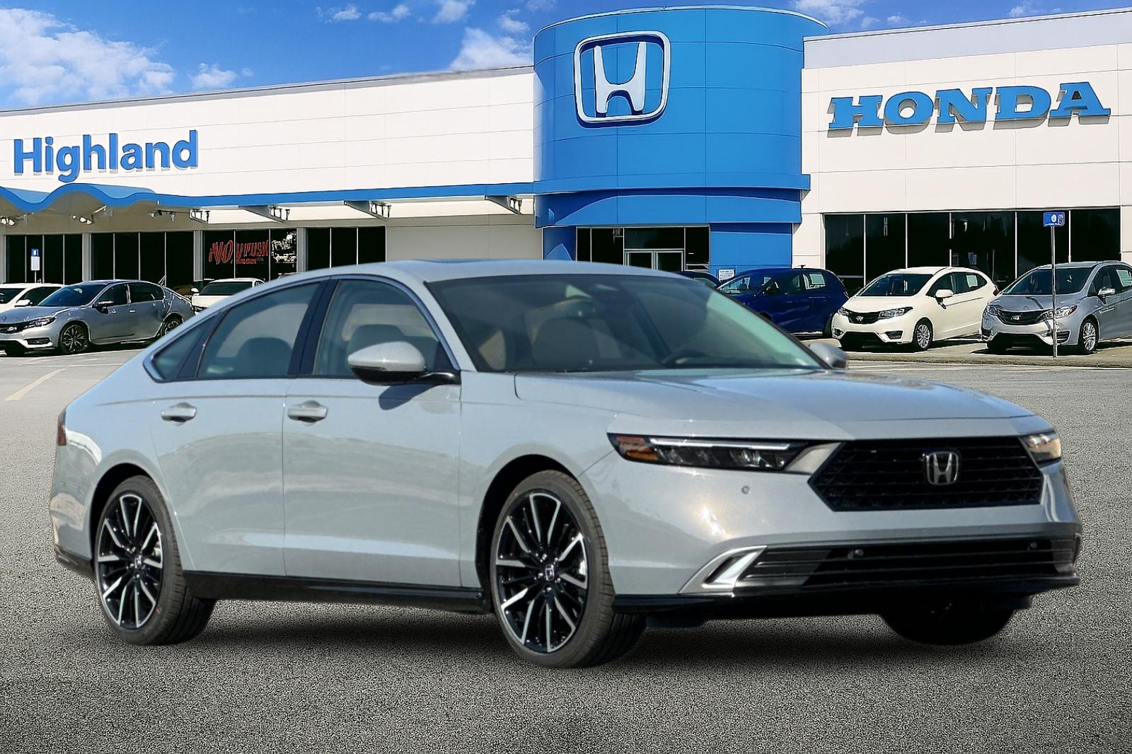 New 2026 Urban Gray Pearl Honda Touring image 7