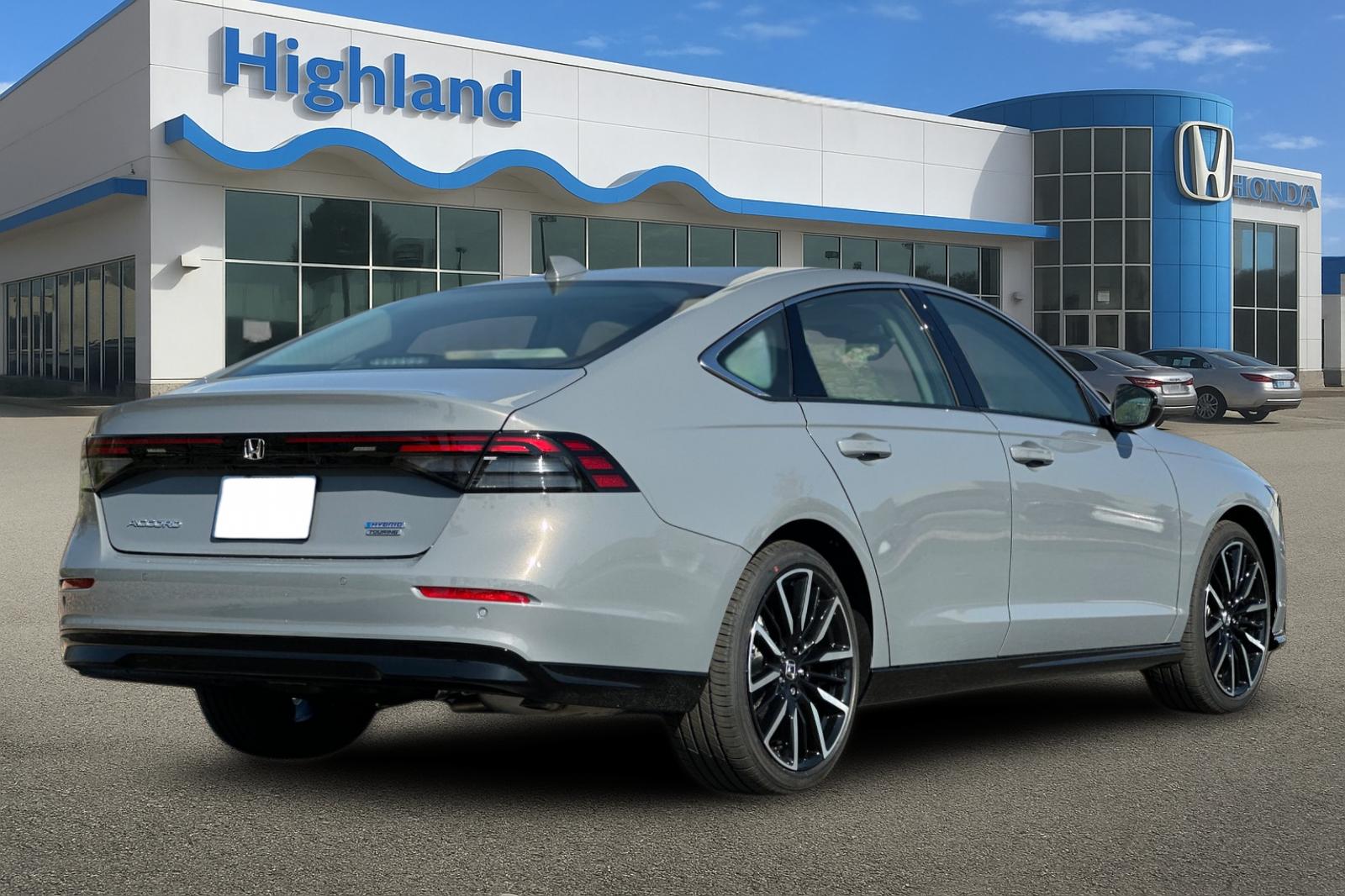 New 2026 Urban Gray Pearl Honda Touring image 5