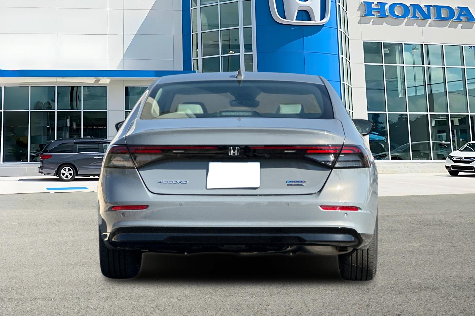 New 2026 Urban Gray Pearl Honda Touring image 4