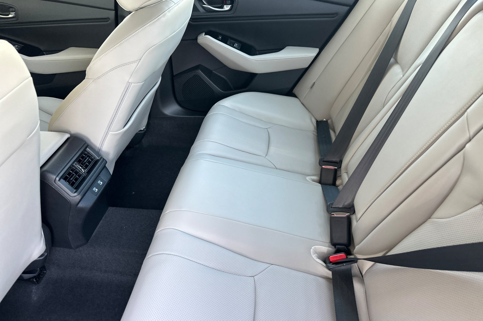New 2026 Urban Gray Pearl Honda Touring image 12