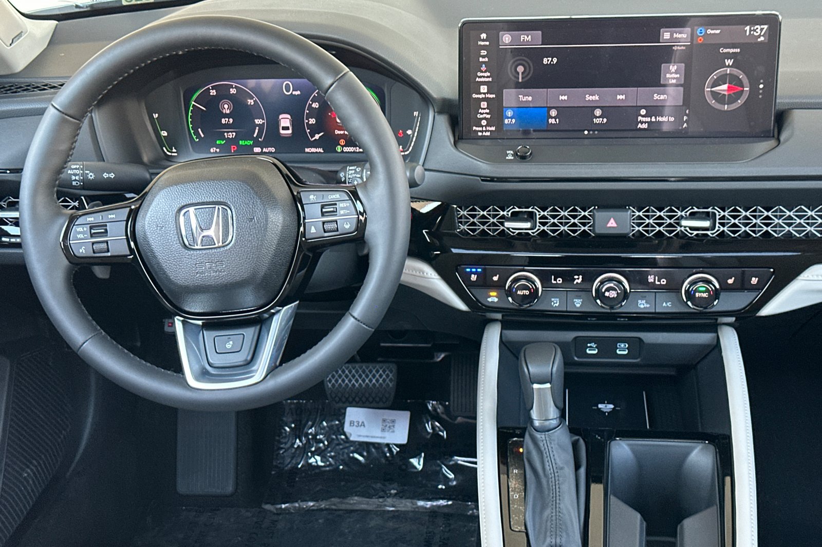 New 2026 Urban Gray Pearl Honda Touring image 14