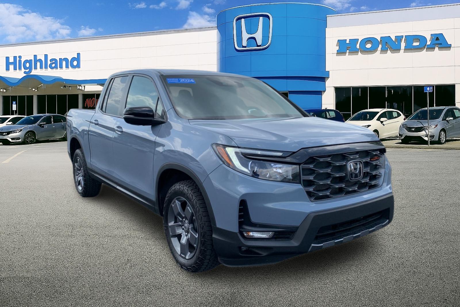 Certified Used 2024 Sonic Gray Pearl Honda AWD TRAILSPORT image 7