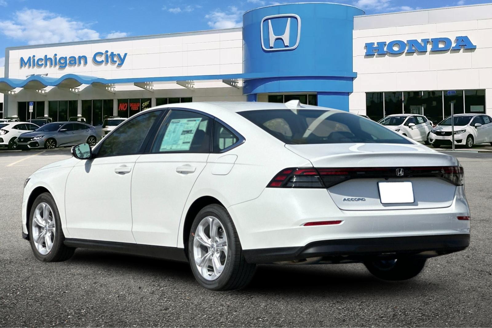 New 2026 Platinum White Pearl Honda LX image 3