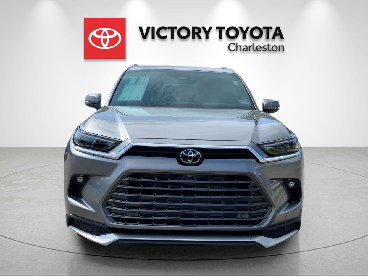 New 2026  Toyota MAX Platinum image 8