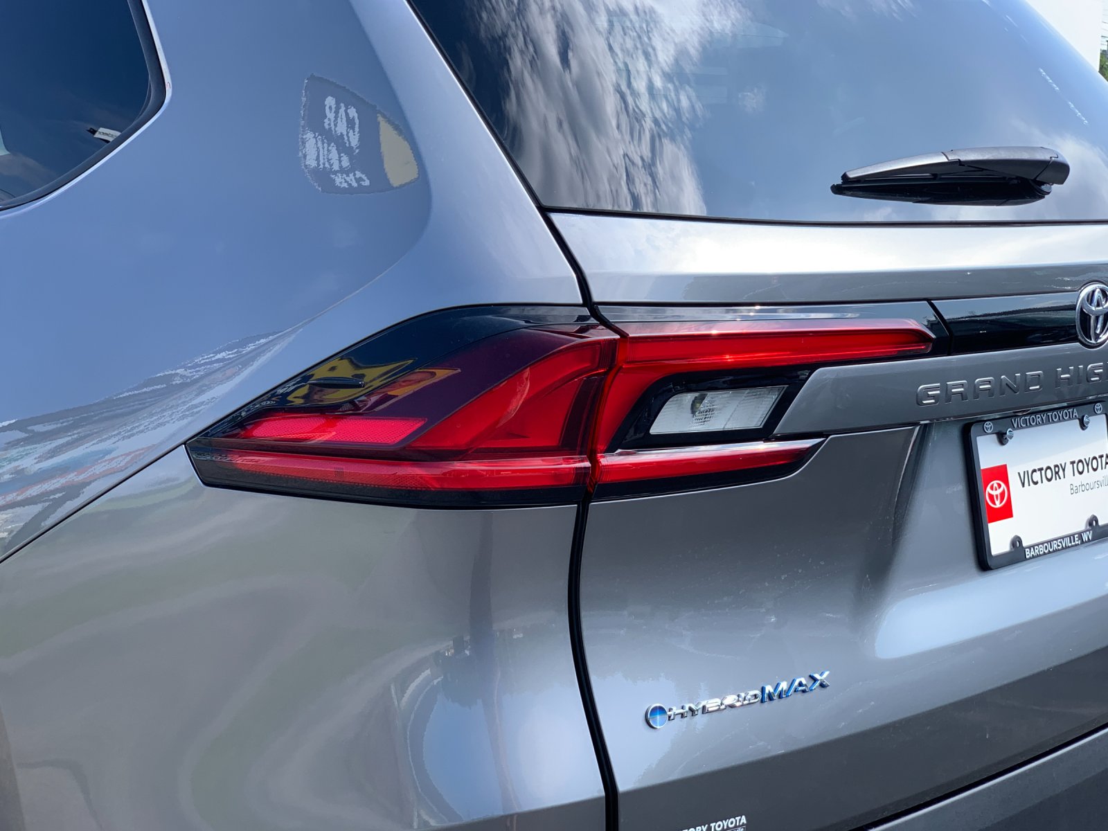 New 2026  Toyota MAX Platinum image 35