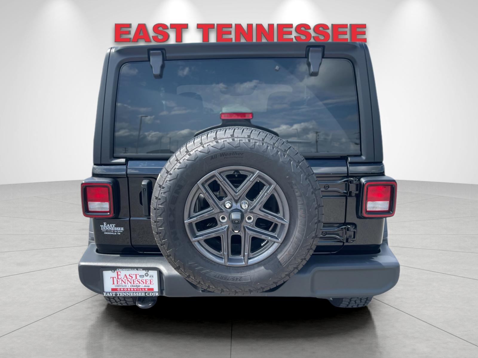 Used 2025 Black Jeep Sport S image 4
