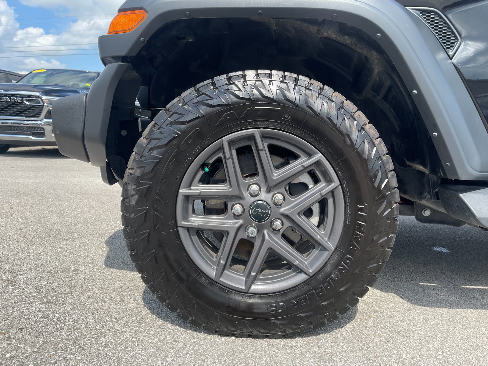 Used 2025 Black Jeep Sport S image 30