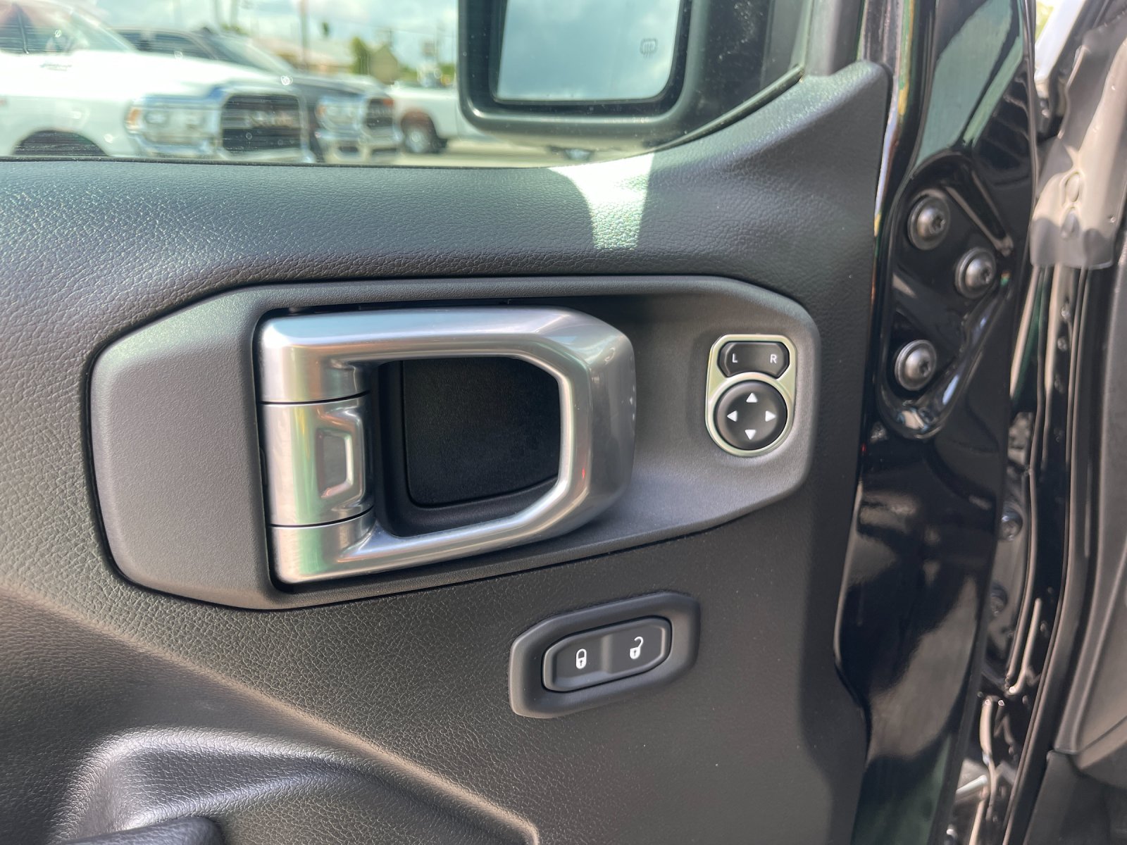 Used 2025 Black Jeep Sport S image 13