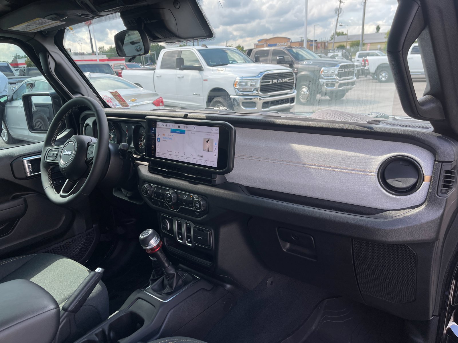 Used 2025 Black Jeep Sport S image 18