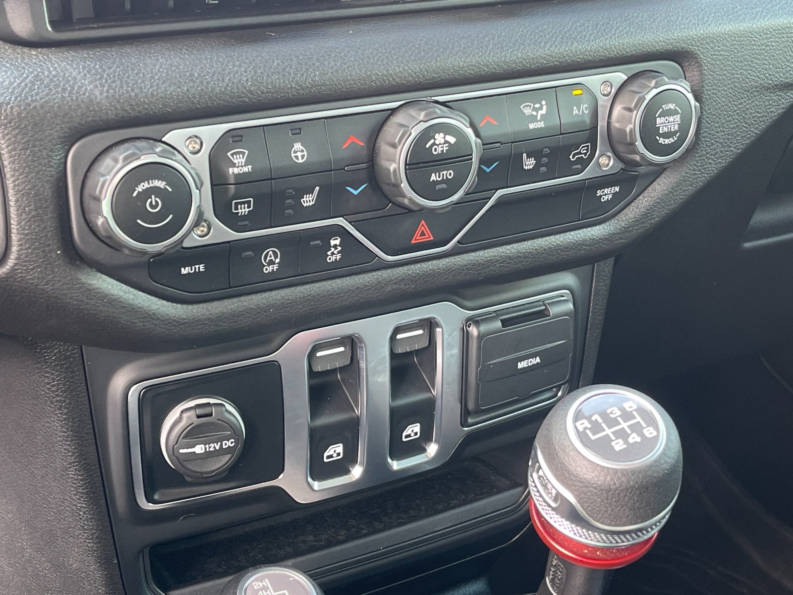 Used 2025 Black Jeep Sport S image 21