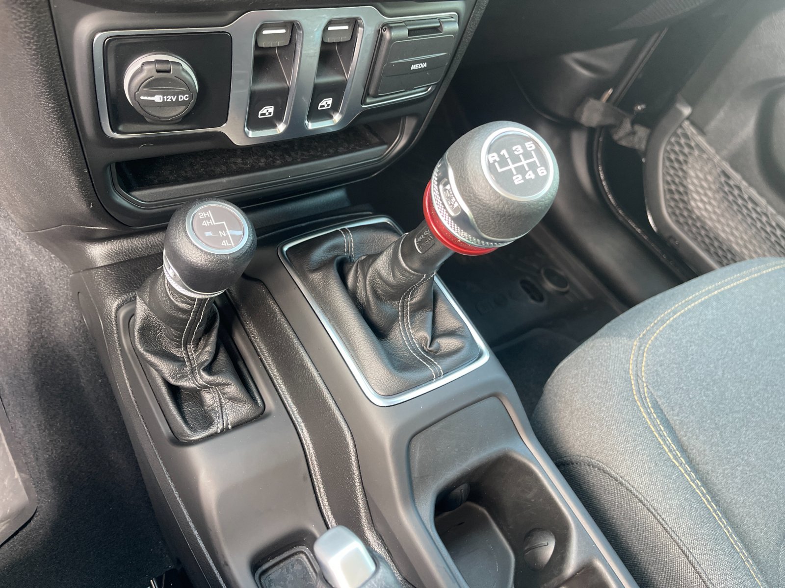 Used 2025 Black Jeep Sport S image 22