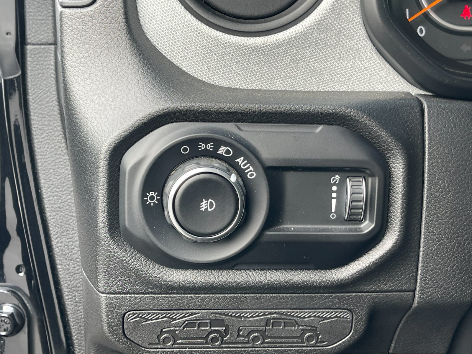 Used 2025 Black Jeep Sport S image 29