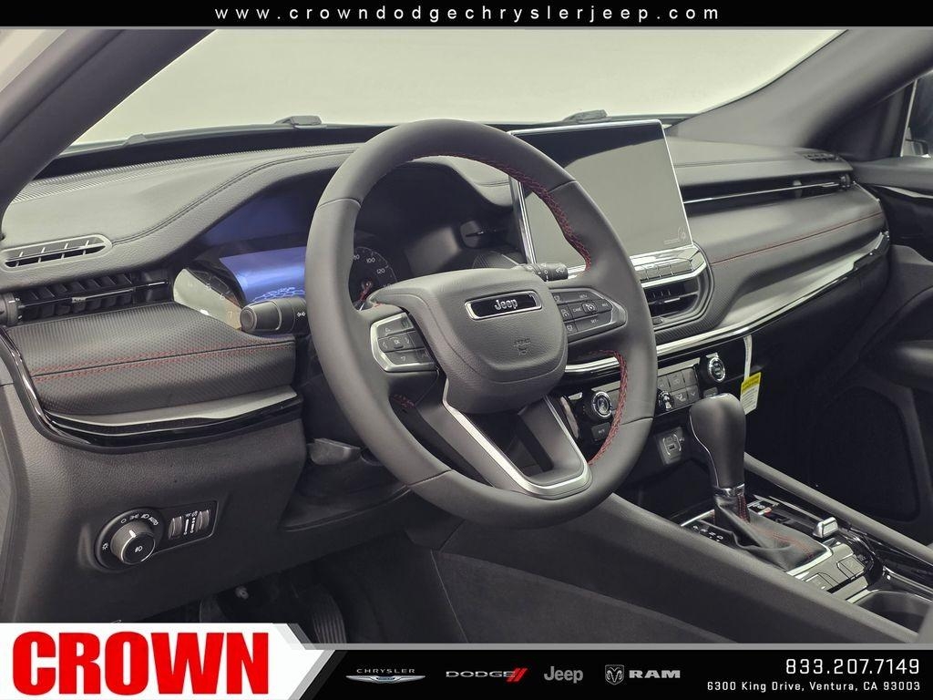 New 2026 Bright White Clear-Coat Exterior Paint Jeep Trailhawk image 15
