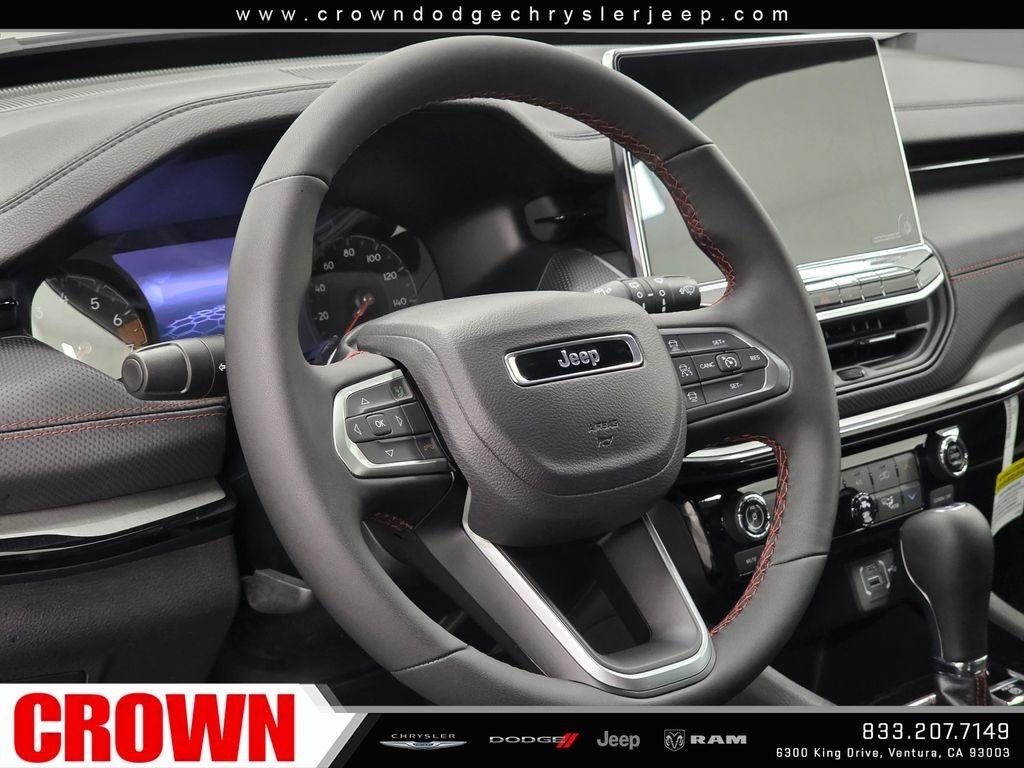 New 2026 Bright White Clear-Coat Exterior Paint Jeep Trailhawk image 16