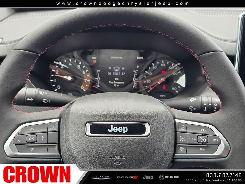 New 2026 Bright White Clear-Coat Exterior Paint Jeep Trailhawk image 20