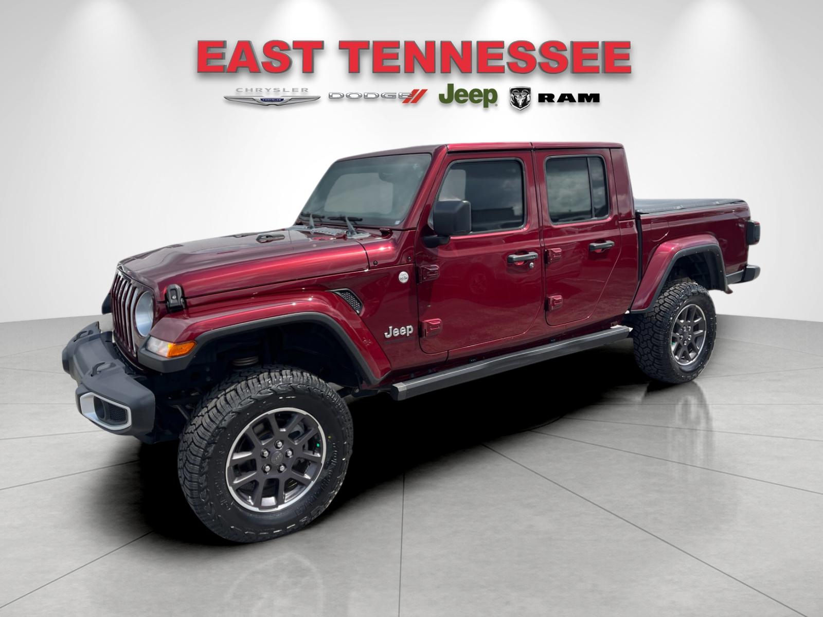 Used 2021 Snazzberry Pearlcoat Jeep Overland image 7
