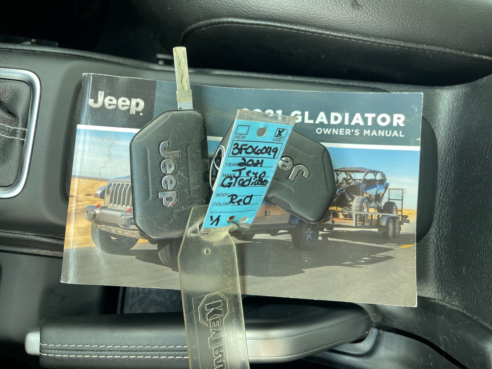 Used 2021 Snazzberry Pearlcoat Jeep Overland image 10