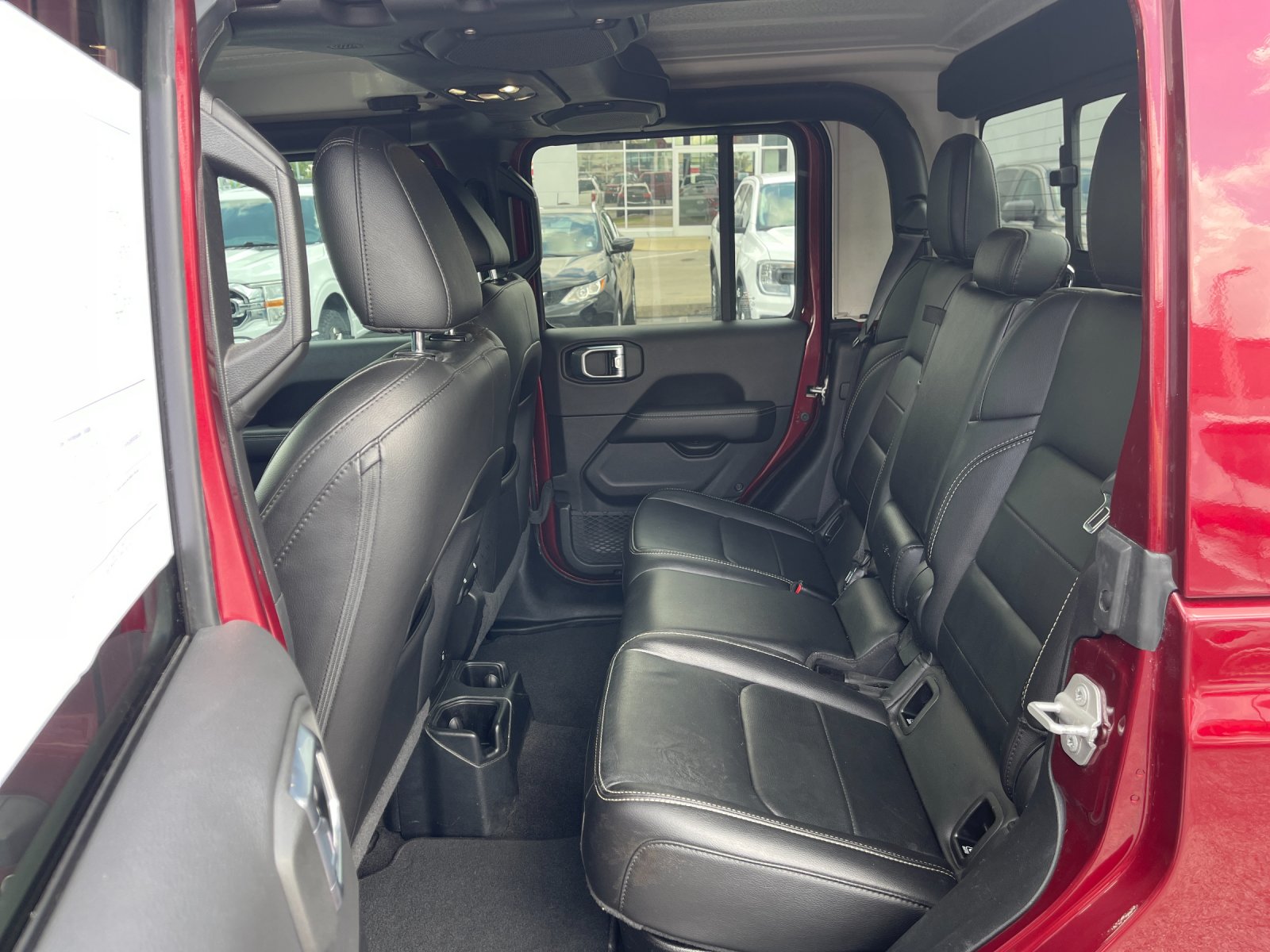 Used 2021 Snazzberry Pearlcoat Jeep Overland image 14