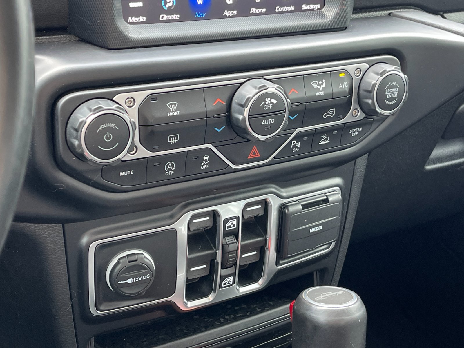 Used 2021 Snazzberry Pearlcoat Jeep Overland image 22