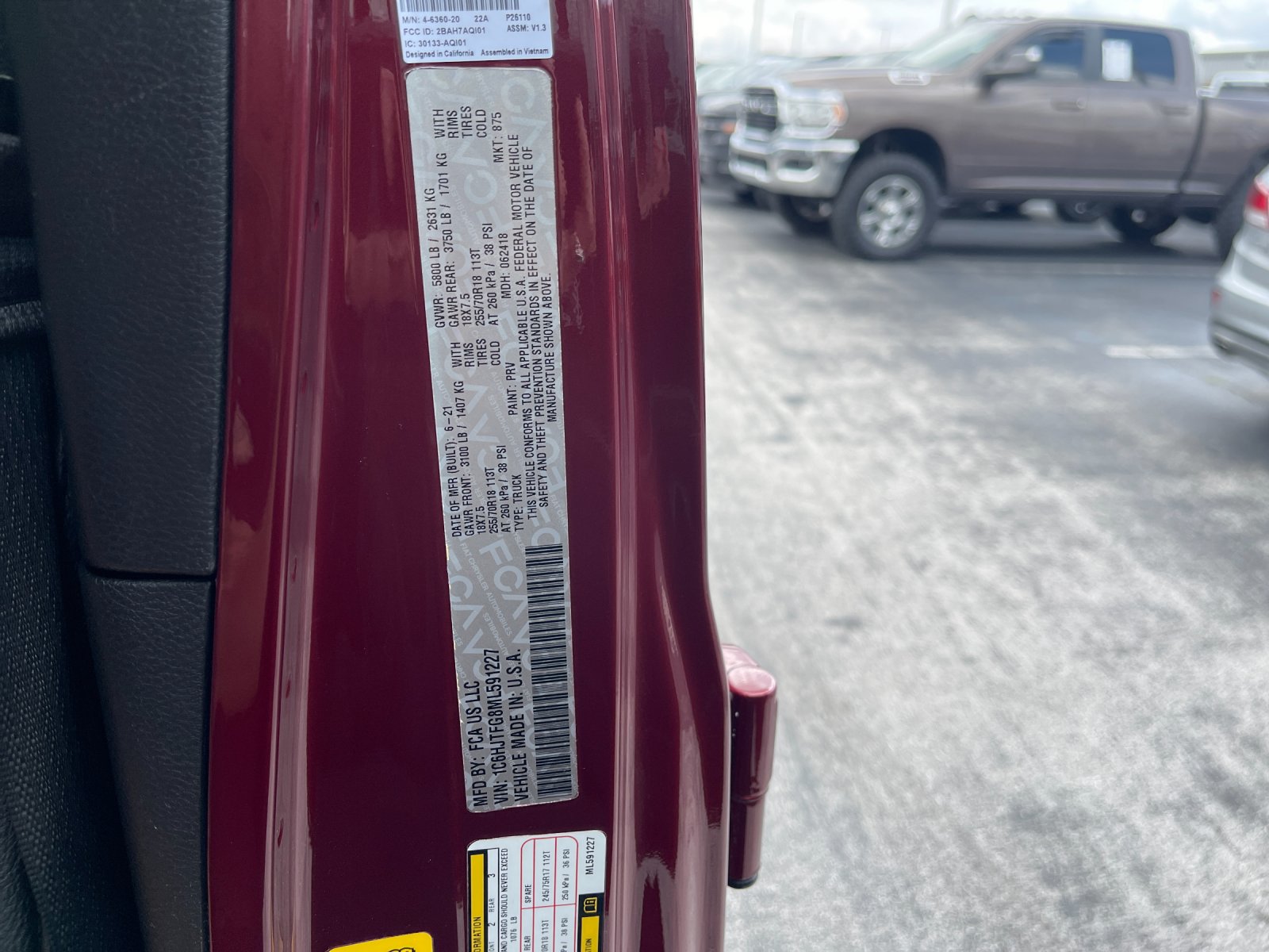 Used 2021 Snazzberry Pearlcoat Jeep Overland image 32