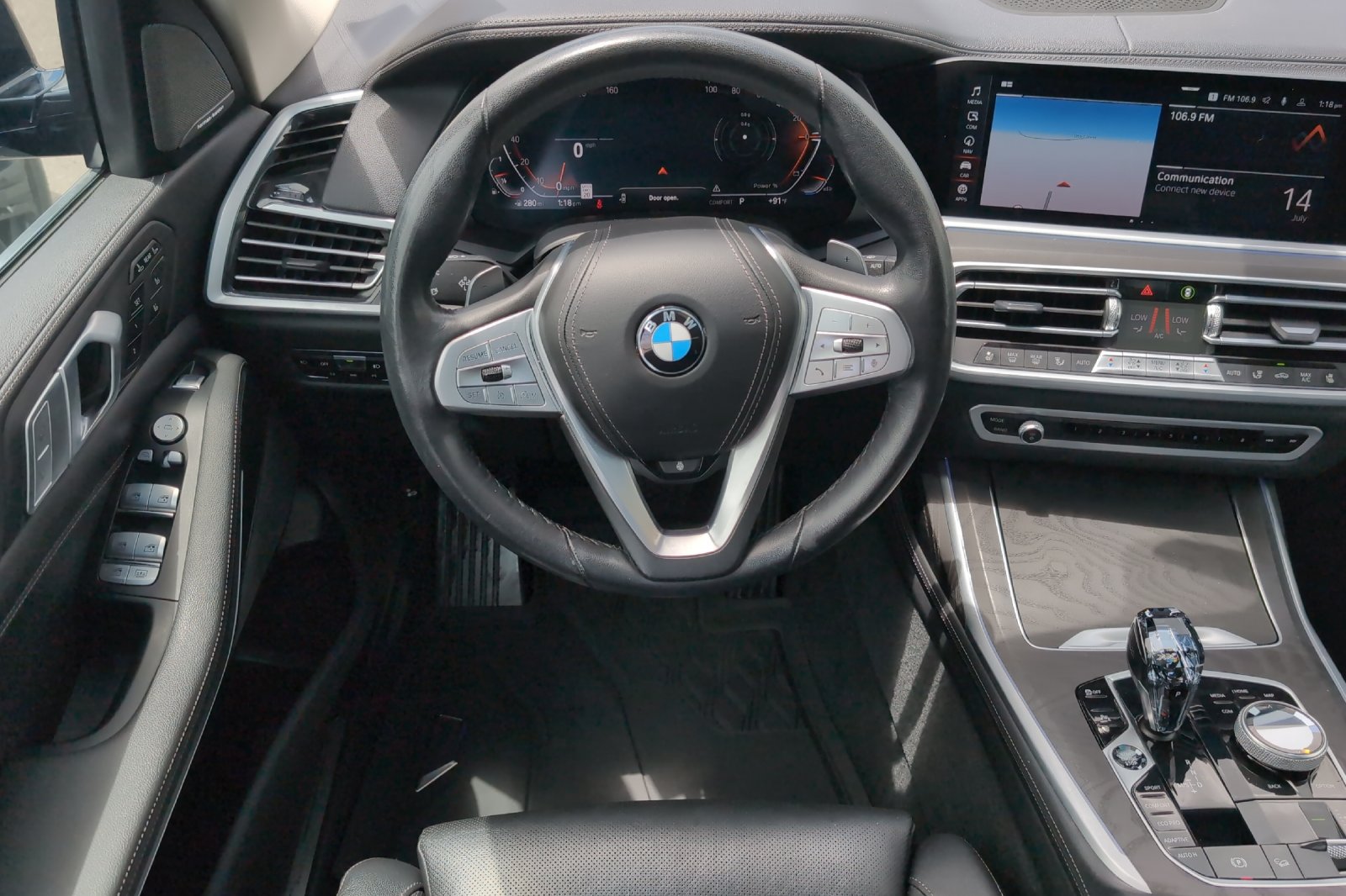 Used 2021 Black BMW xDrive40i image 15