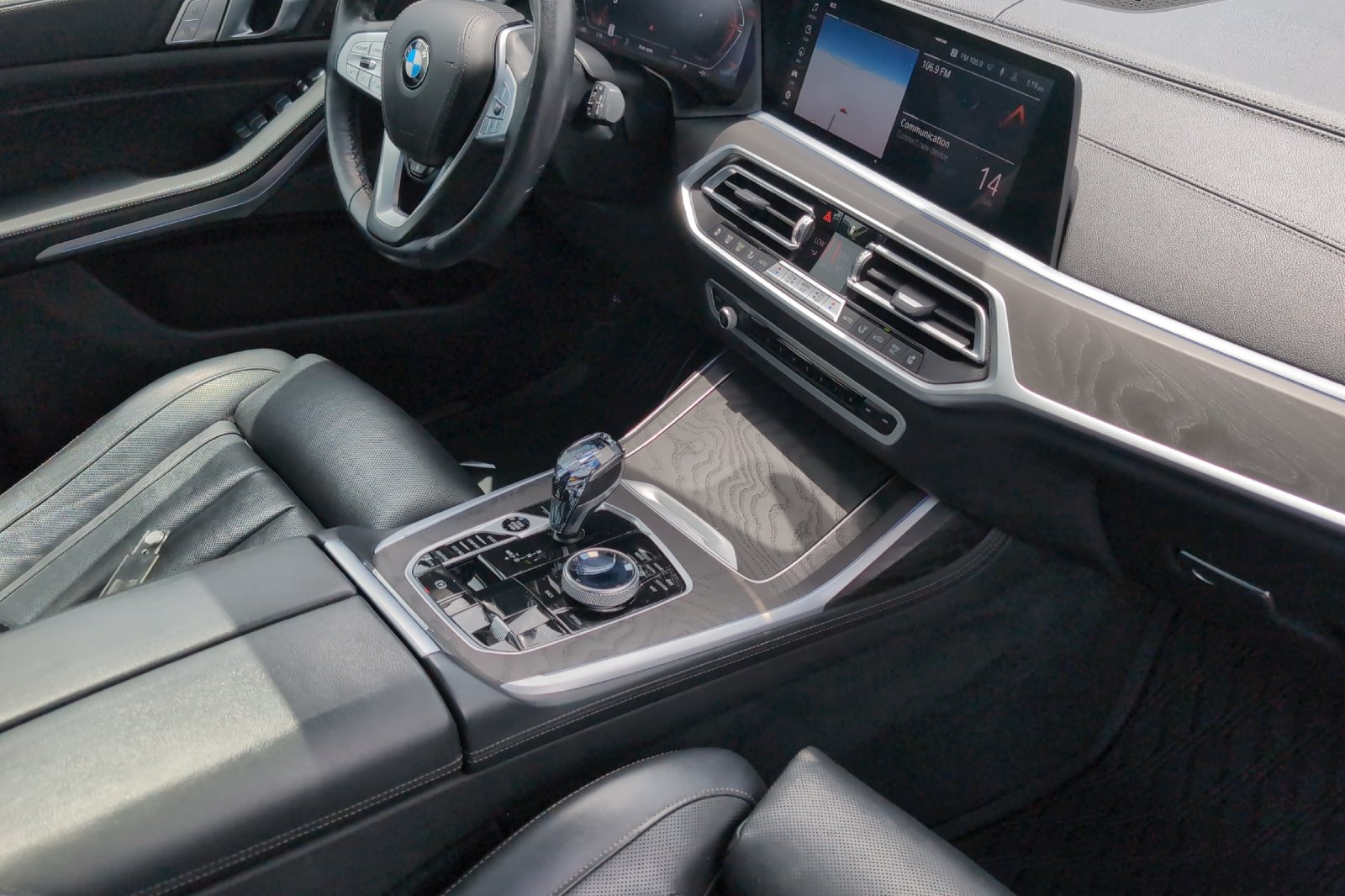 Used 2021 Black BMW xDrive40i image 18