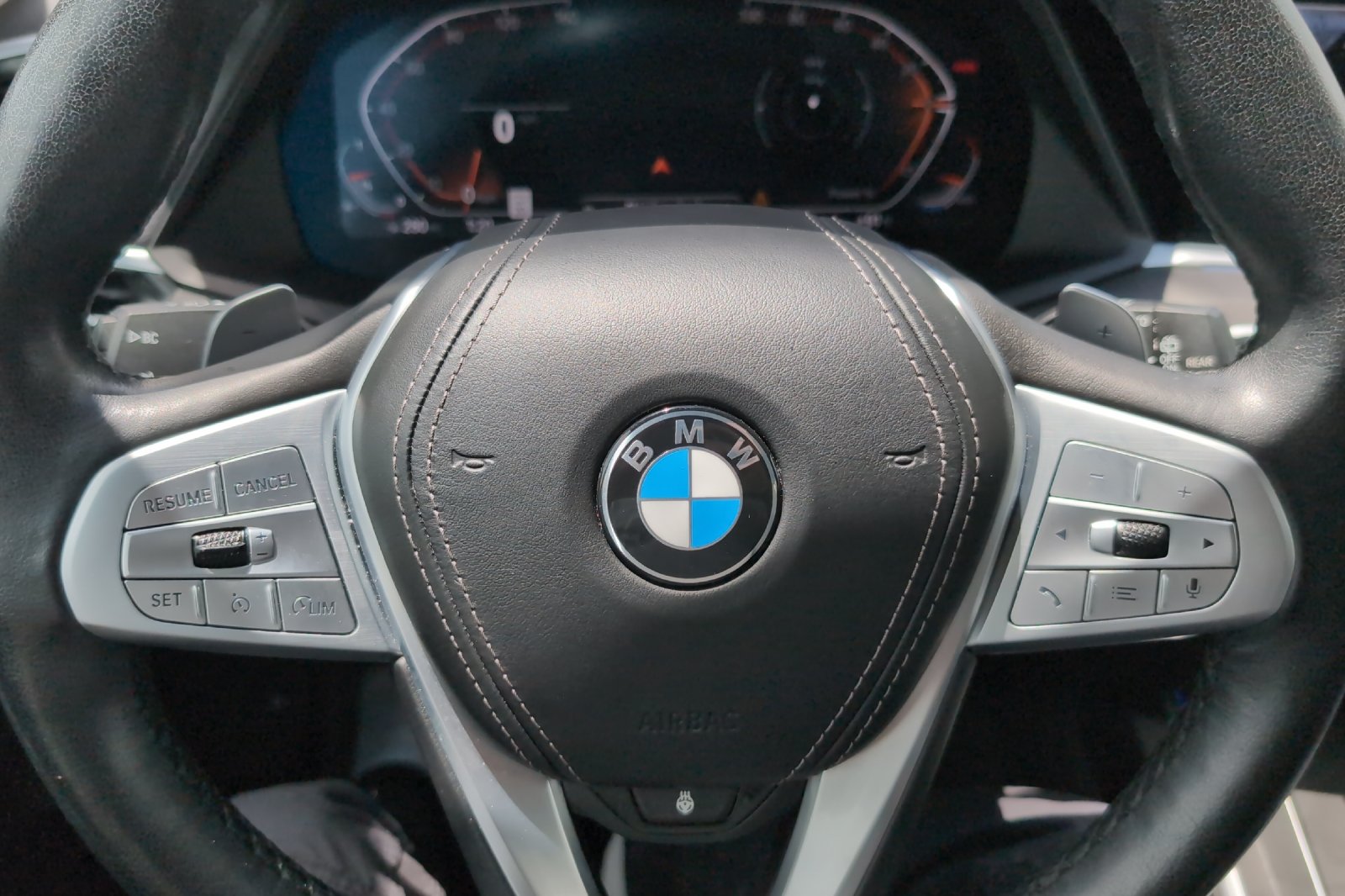 Used 2021 Black BMW xDrive40i image 26
