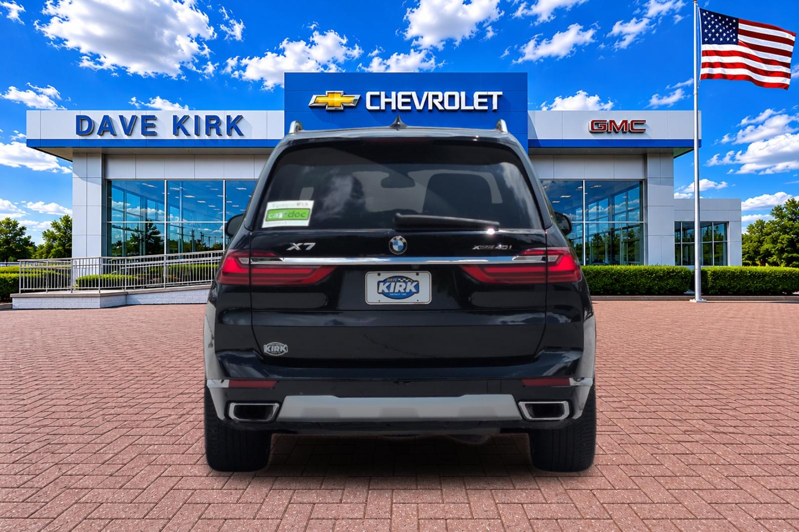 Used 2021 Black BMW xDrive40i image 4