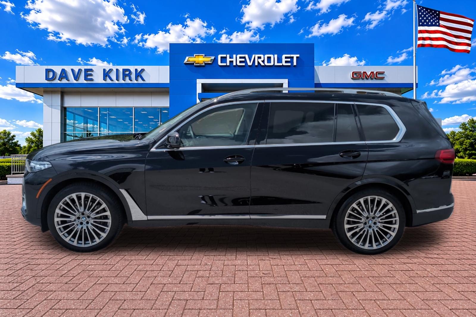 Used 2021 Black BMW xDrive40i image 6