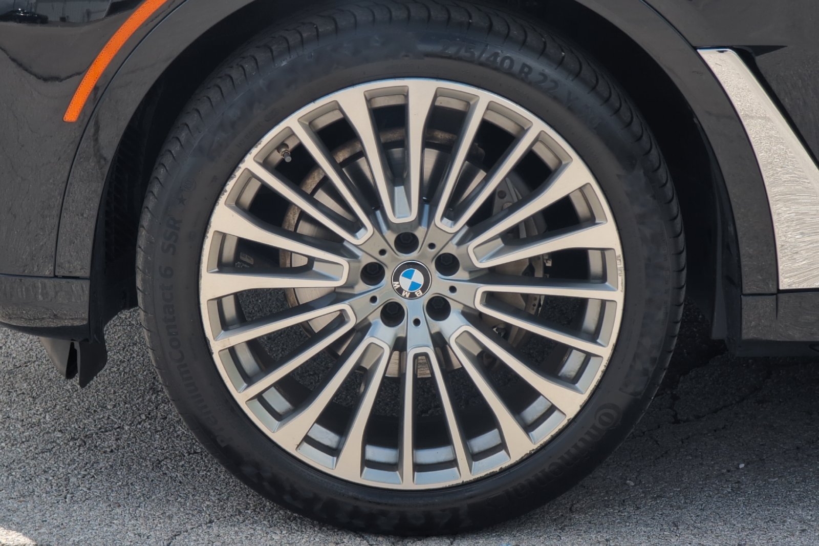 Used 2021 Black BMW xDrive40i image 29