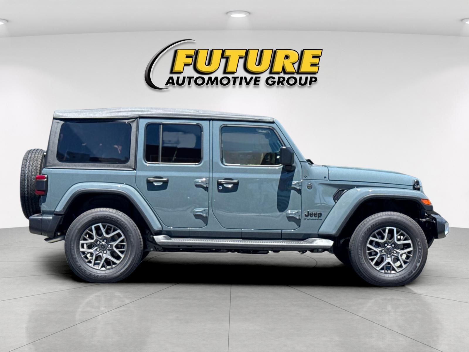New 2026 Anvil Clear-Coat Exterior Paint Jeep Sahara image 3