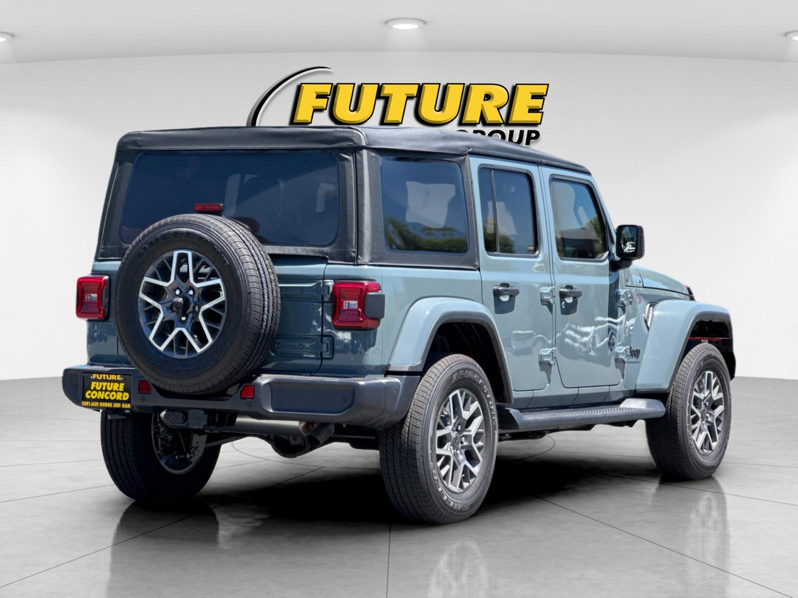 New 2026 Anvil Clear-Coat Exterior Paint Jeep Sahara image 4