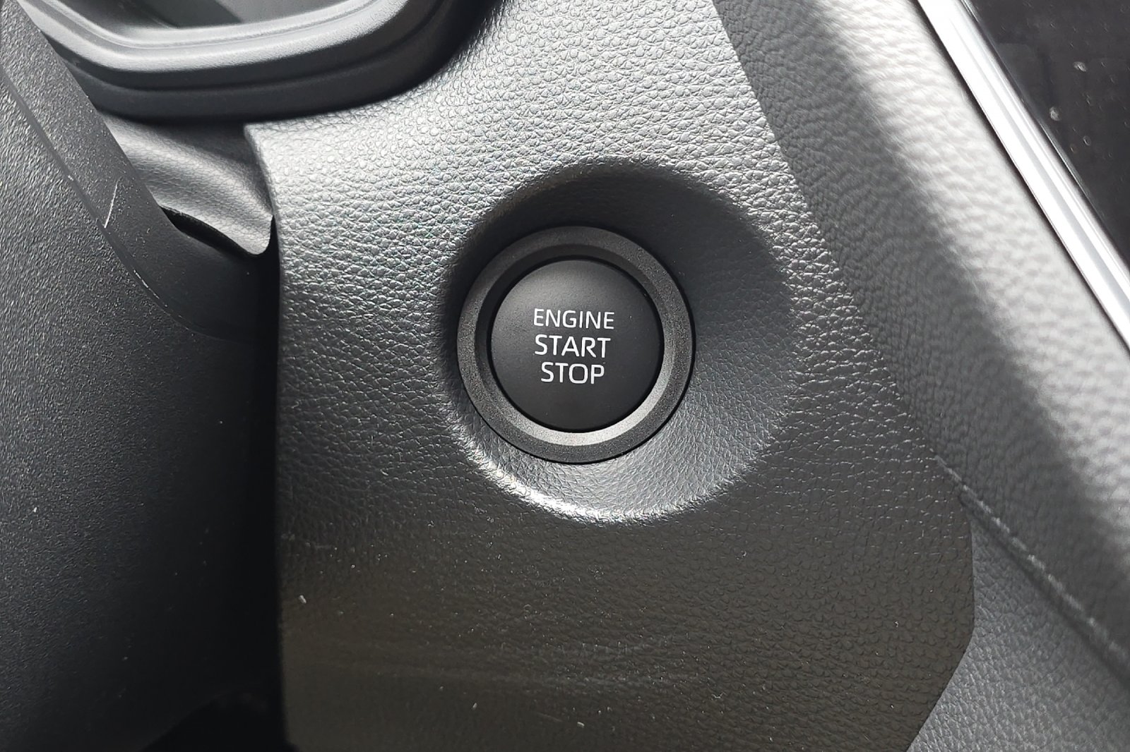 New 2026 Soul Red Crystal <sup>1</sup> <sup>2</sup> Toyota  LE image 19