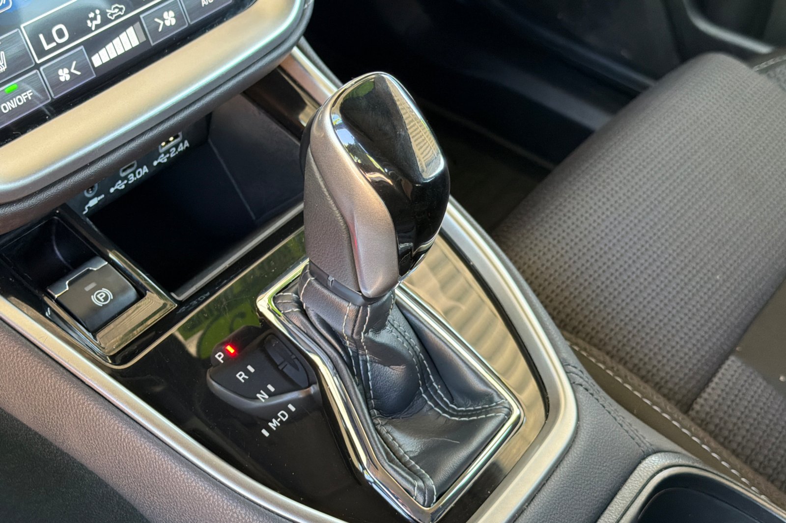 Used 2025 Silver Subaru Premium image 20