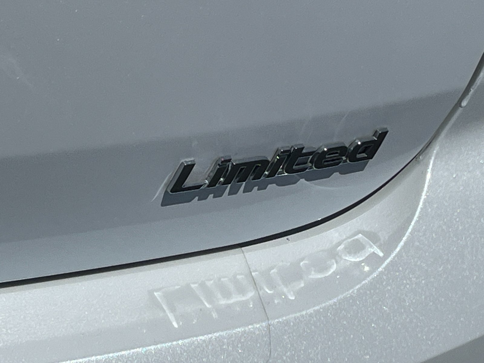 Used 2020 White Hyundai Limited image 24